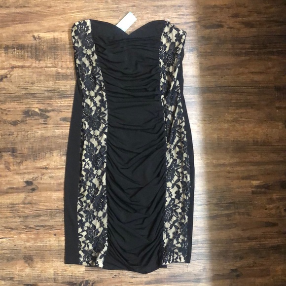 Maurice’s dress - Picture 1 of 3